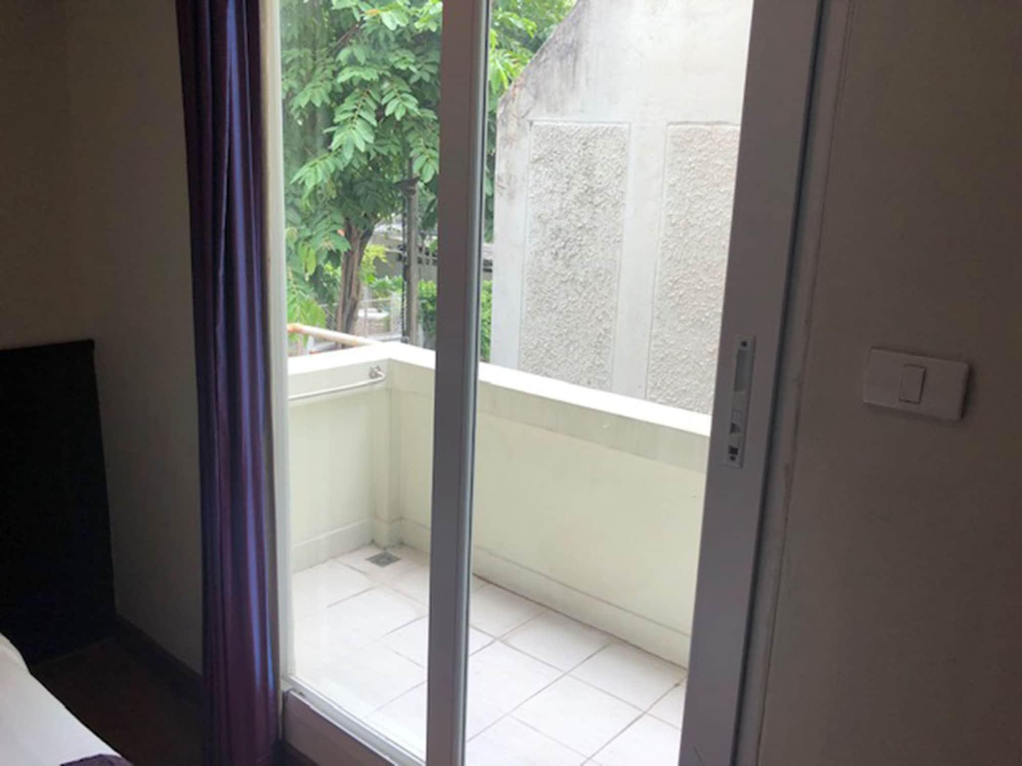 Sawasdee Hotel @ Sukhumvit Soi 8 Bangkok Esterno foto
